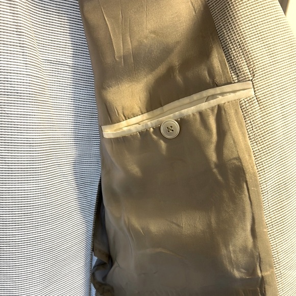 Men’s Hugo Boss Tan White Slim Fit Wool Blend w/thin stripes Suit Jacket - Picture 5 of 7